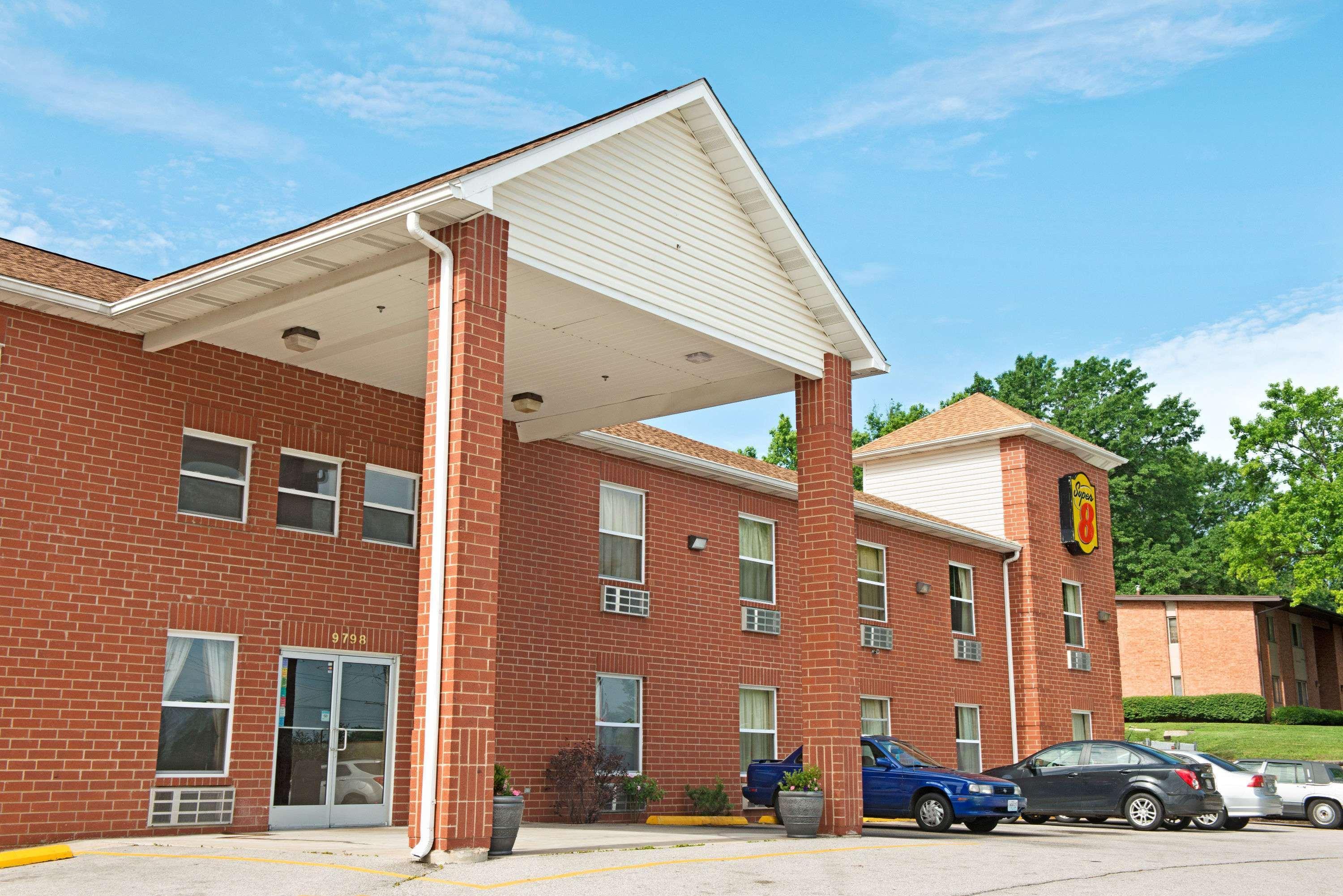 Hotel Super 8 By Wyndham St. Louis Airport à Woodson Terrace Extérieur photo