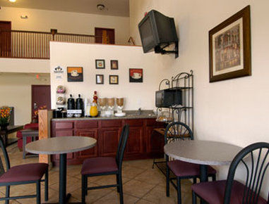 Hotel Super 8 By Wyndham St. Louis Airport à Woodson Terrace Extérieur photo